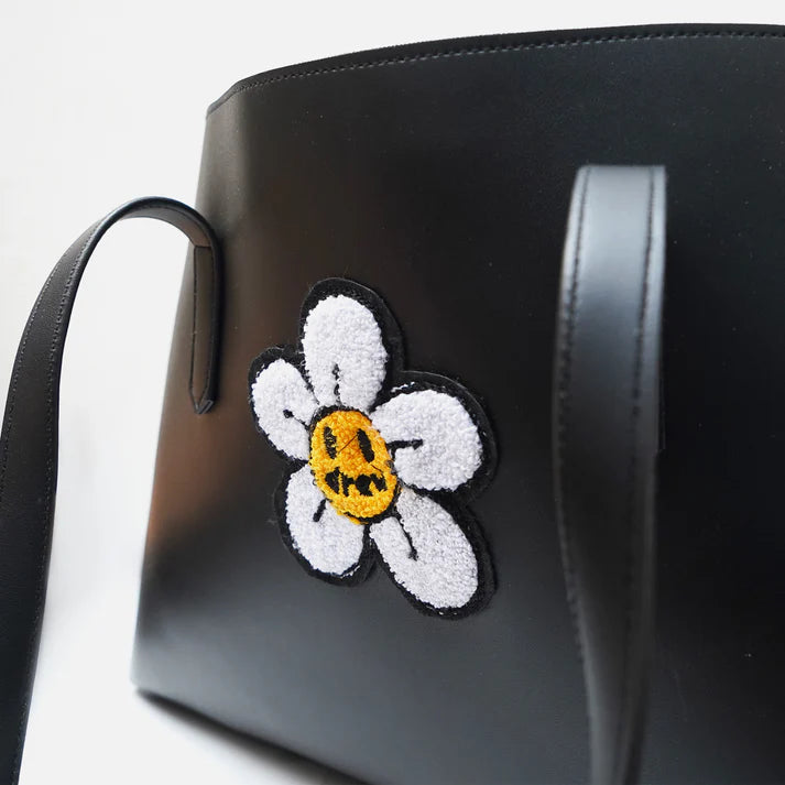 Modish Carry | Daisy Flower Black Tote – Stylish Handbag for Women & Mums
