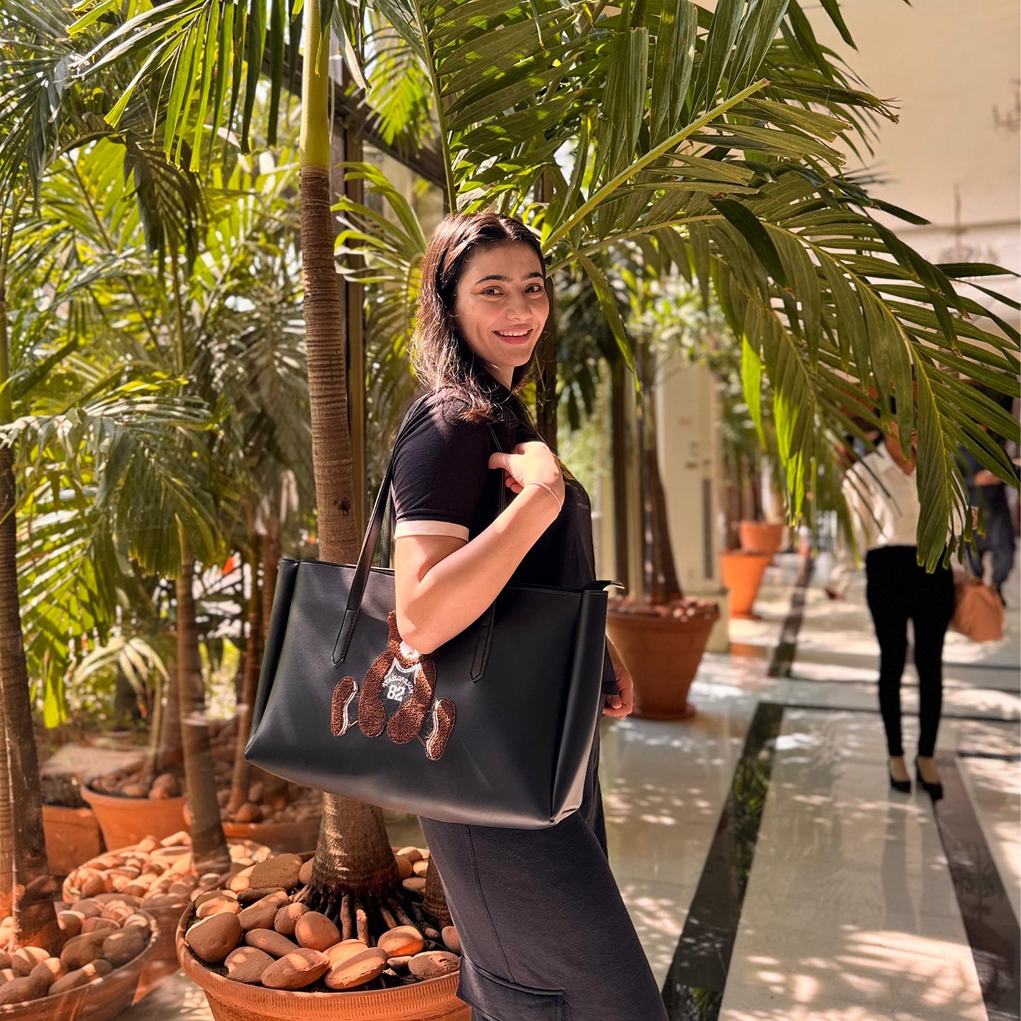 Modish Carry | Black Teddy Handbag – Cozy Style for Women & Mums