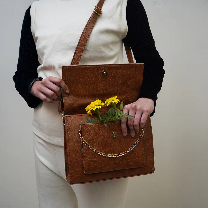 Modish Carry | Croc-Embossed Brown Leather Bag – Stylish Women’s Handbag