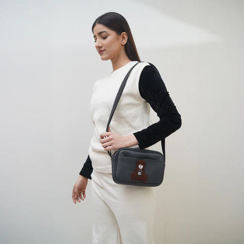 Teddy sling bag