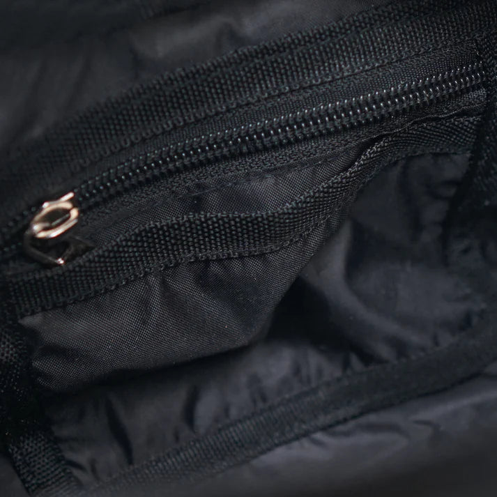 Modish Carry | Beg Peralatan Mandi Suede Hitam Uniseks | Penganjur Premium