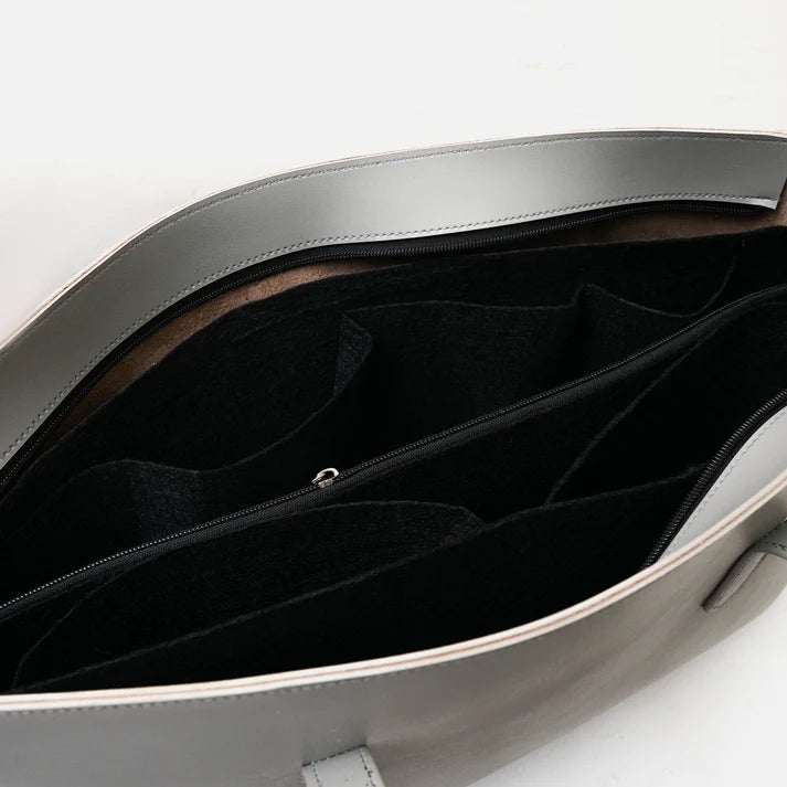 Töff burðartaska | Choco Meow Tote – Grá „Quiet Luxury“ stór burðartaska