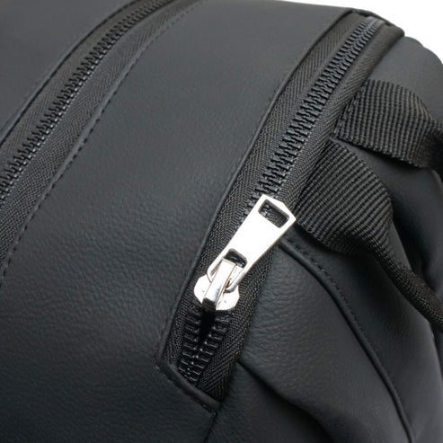 حقيبة ظهر عصرية | حقيبة ظهر مطرزة بنقشة ثعبان 